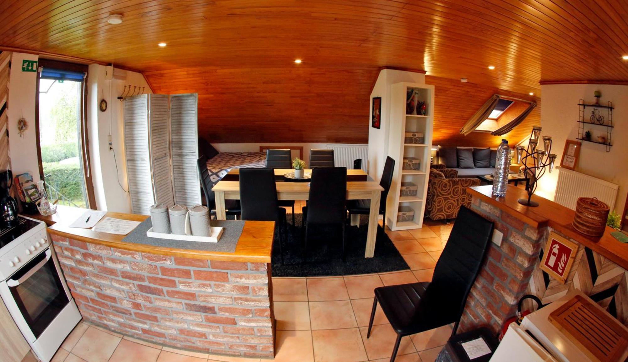 Au Coq En Pate Bed & Breakfast Jalhay