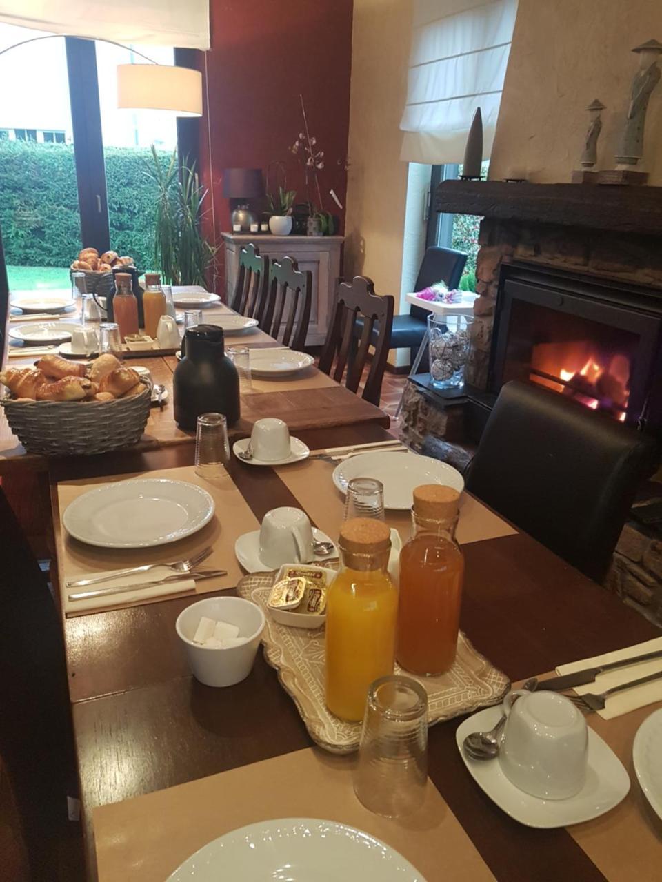 Au Coq En Pate Bed & Breakfast
